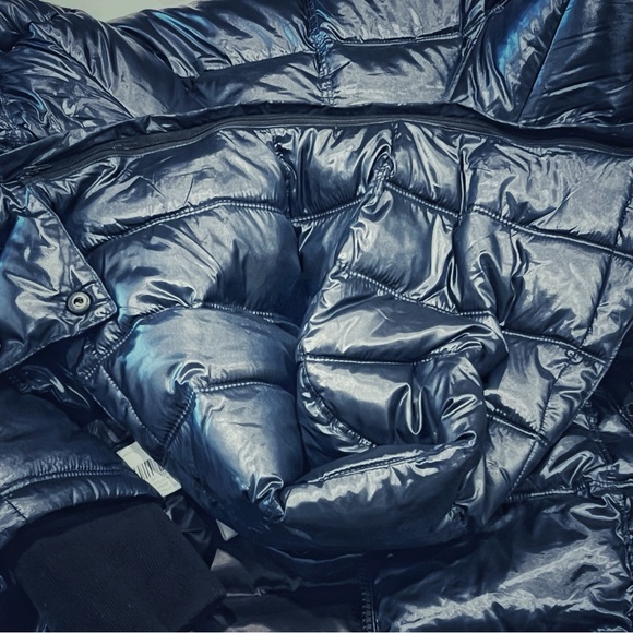 BCBG Max Azaria Quilted Puffer Coat - Picture 5 of 14